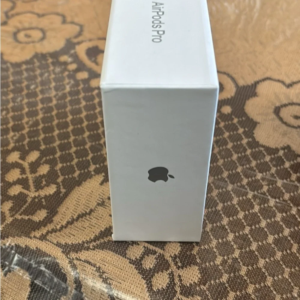 Apple White AirPods Pro Wireless Headset